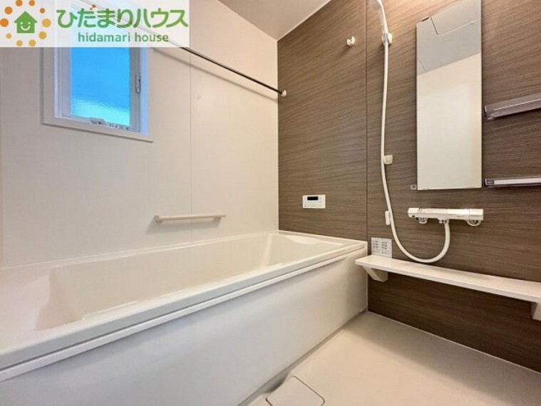 浴室 清潔感のある浴室は自分一人のリラックス空間を演出してくれます。 もちろんお子様と一緒でも十分な広さがあり快適です（^^