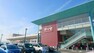 スーパー 【エイビイ　綾瀬店】1880m　神奈川中心のスーパーで新鮮な食品を揃えて価格がオトクなことで人気があります。駐車場が平面と屋上にあるのでゆったり買い物ができます。