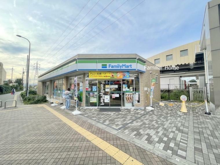 コンビニ ファミリーマート西武立川駅南口店