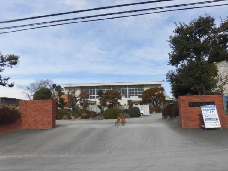 小学校 【小学校】大富士小学校まで約1.7km（徒歩約22分、車約5分）。