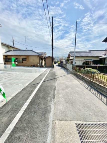 現況写真 前面道路含む現地写真です