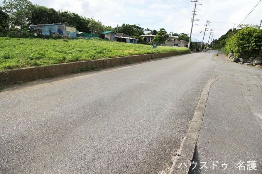 現況写真 前面道路含む現地写真