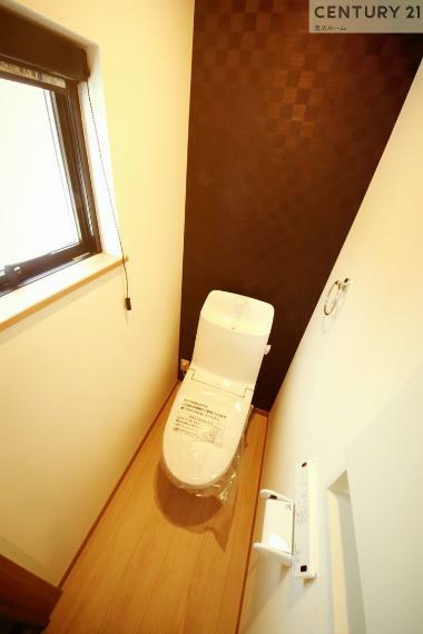 トイレ トイレは温水洗浄便座のため、寒い冬場も快適にお過ごしいただけます。