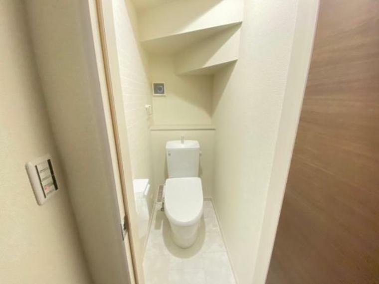 トイレ トイレ トイレには快適な温水洗浄便座付き