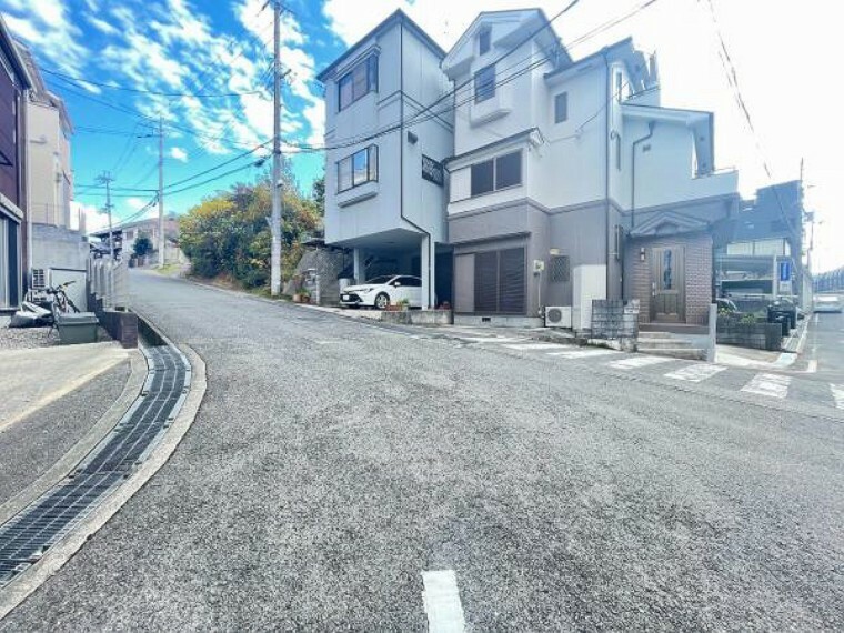 現況写真 角地につき2方向道路がございます