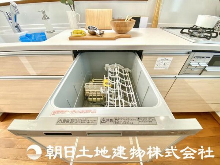 キッチン 手洗いでは落ちない汚れも高温・高圧ですっきり落とす事ができます。