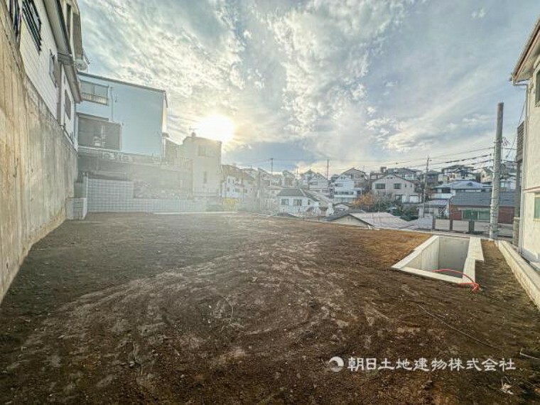 現況写真 【土地】閑静な住宅地に馴染む落ち着いた色合いの贅沢な空間!!毎日のお散歩も快適な緑に恵まれたエリア！