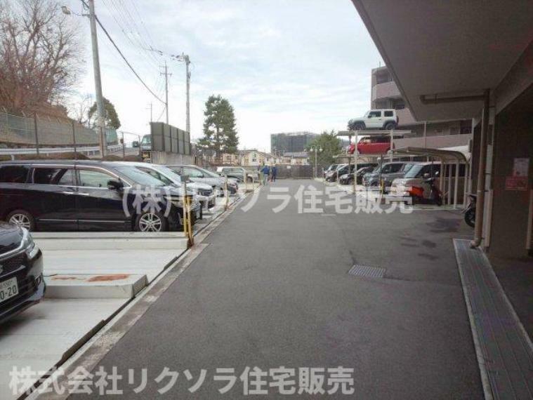 敷地内駐車場 敷地内駐車場 ■物件内覧・資金計画相談・住宅ローン相談、リフォーム相談、お問合せ受付中■ ※当日・翌日のご内覧、ご相談はお電話でのお問合せがスムーズです！