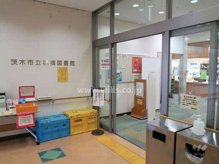 図書館 穂積図書館の外観