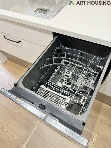 キッチン 家事の時短が出来るビルトイン食器洗い乾燥機（2024年5月撮影）