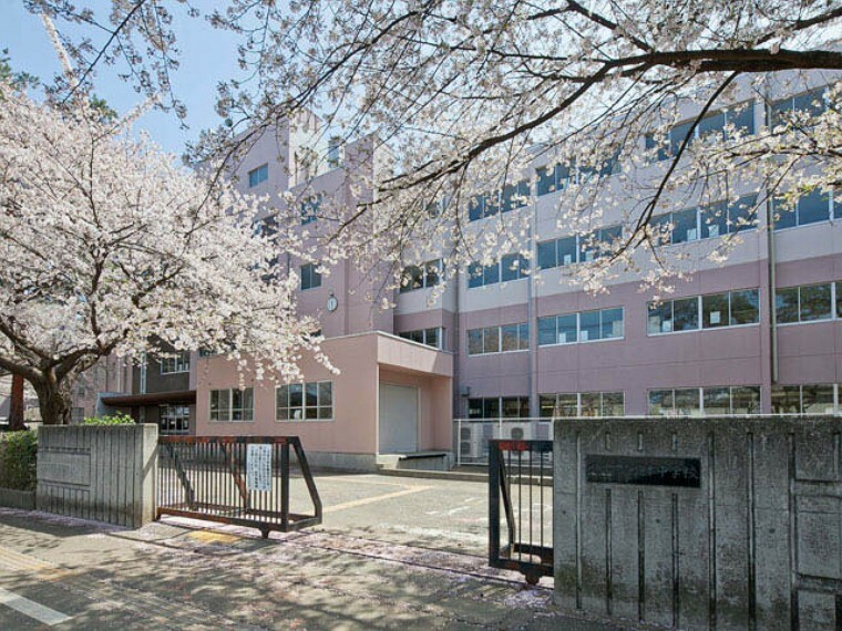 中学校 北本市立北本中学校