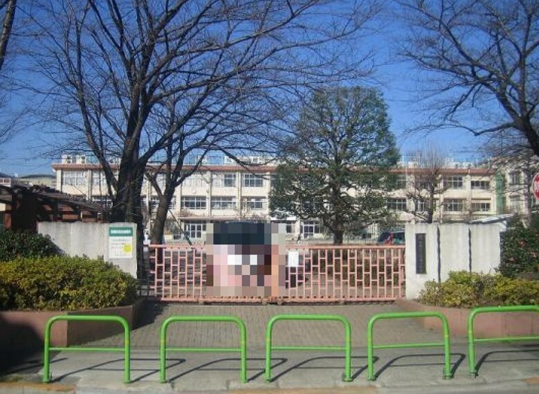 小学校 板橋区立成増小学校　徒歩4分