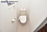 トイレ 【トイレ】令和5年4月1日撮影温水洗浄便座機能付きのトイレに新調済み