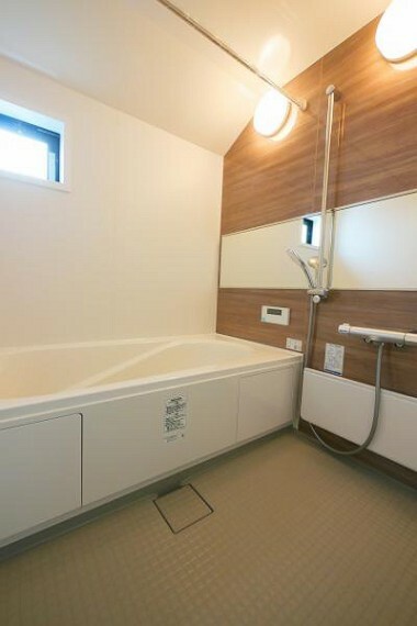 ■くつろぎの1坪浴室、追い焚き＆浴室乾燥機完備