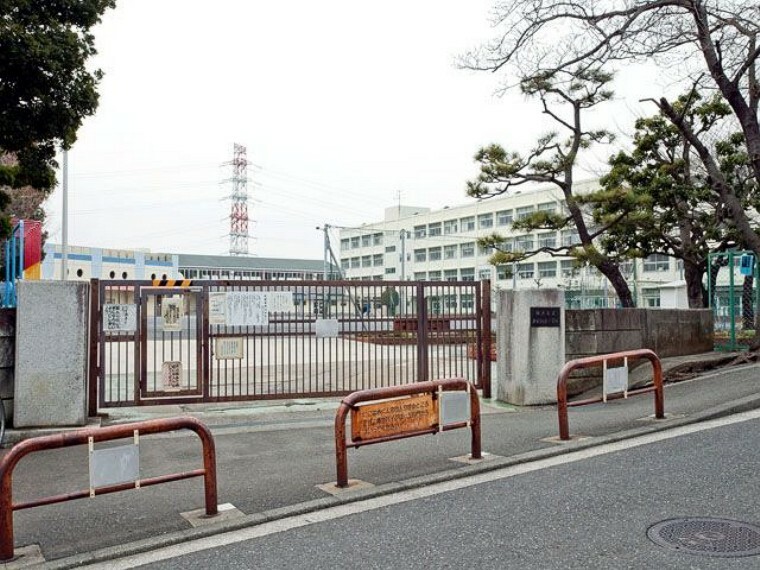小学校 横浜市立東希望が丘小学校 徒歩11分。