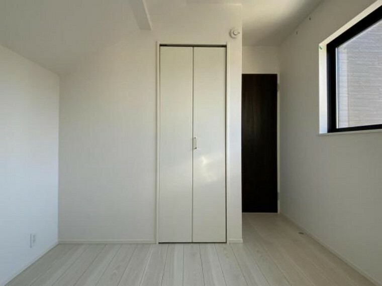 ■全居室収納有りで住空間をスッキリお使いいただけます