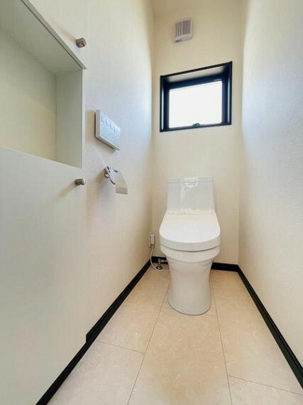 トイレ インテリアが楽しめるシンプル設計