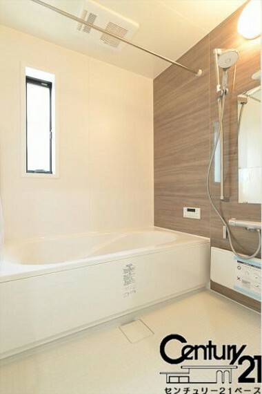 浴室 ■現地撮影写真■追い炊き機能完備のゆったりくつろげるバスルームです！
