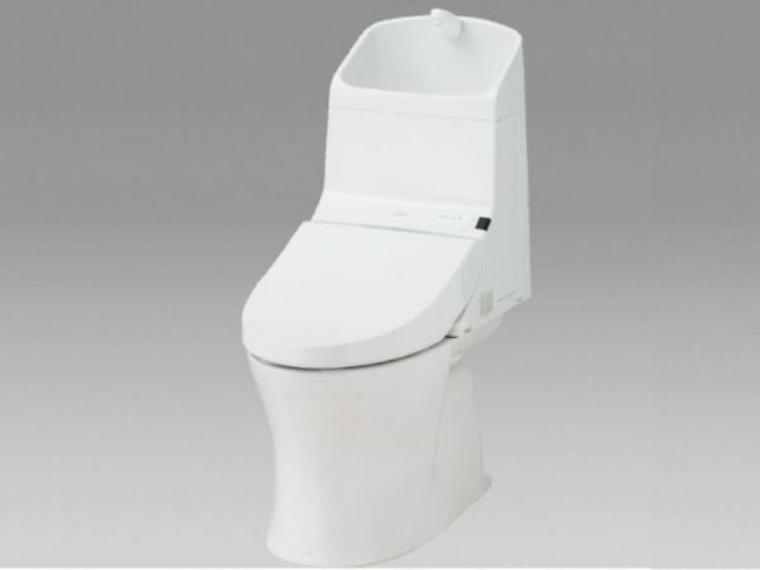 トイレ 【リフォーム中】トイレはTOTO製の温水洗浄機能付きに新品交換予定です。表面は凹凸がないため汚れが付きにくく、継ぎ目のない形状でお手入れが簡単です。節水機能付きなのでお財布にも優しいですね。