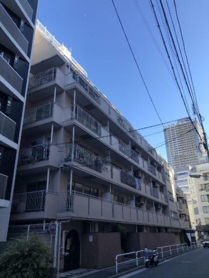 外観写真 8階建て最上階の西向き住戸のため陽当り良好　事務所利用可能　最寄り駅徒歩10分圏内　新規内装リノベーション