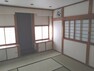 和室 LDKに隣接する和室。扉を開放しての一体利用も可能です。大空間で団らんのひと時をお過ごしください！