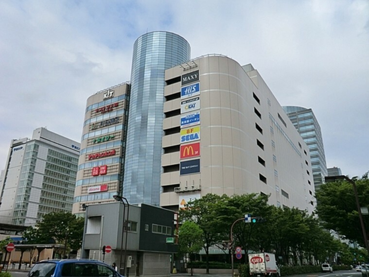 ショッピングセンター JR錦糸町駅北口でて左手にあります。7階にあるダイソーは売り場が約1000坪あり、都内で一番の広さを誇っています。【三井ショッピングパークポイント貯まります！】毎週水曜日はポイントアップデー！