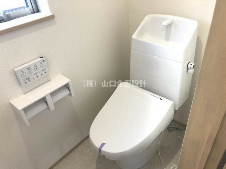 トイレ 2階トイレ　洗浄機能付き便座