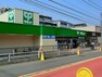 スーパー サミット弦巻通り店 徒歩10分。