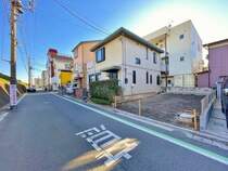 アクセスに優れる埼玉高速鉄道・南鳩ヶ谷駅から徒歩22分。お好きなハウスメーカーさんにて建築が可能です。