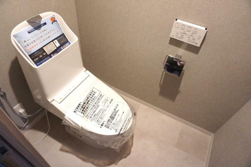 トイレ タッチパネル式のうぉしゅれと付きトイレ