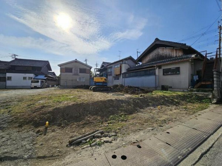 現況写真 交通量の少ない前面道路で安心ですね