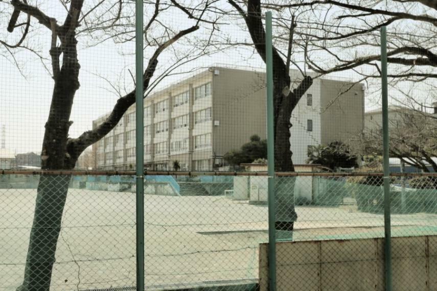 小学校 長沢小学校（長沢小学校まで、徒歩9分です。）