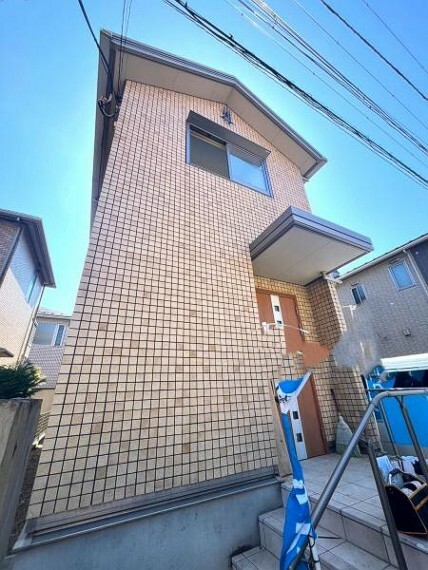 現況写真 軽量鉄骨造の再生住宅！ ぜひ現地へお越し頂き隅々までご覧ください