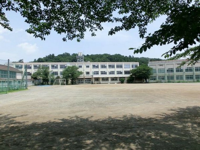 中学校 八王子市立川口中学校迄1030m