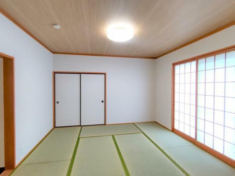【リフォーム後】一階和室は畳の表替えを行いました。ごろ寝ができる和室は一部屋あると便利ですよね。