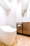 トイレ 【トイレ】空間をスタイリッシュに変えるタンクレストイレ。トルネード洗浄対応で高性能。