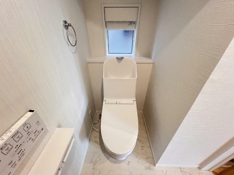 トイレ トイレは各階にご用意。ウォシュレット機能付き（2号地）