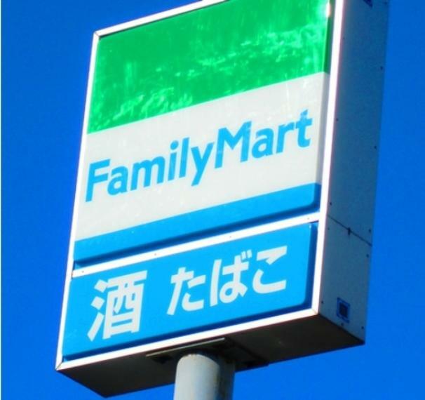 コンビニ 【コンビニエンスストア】ファミリーマート 栃木大平町店まで426m