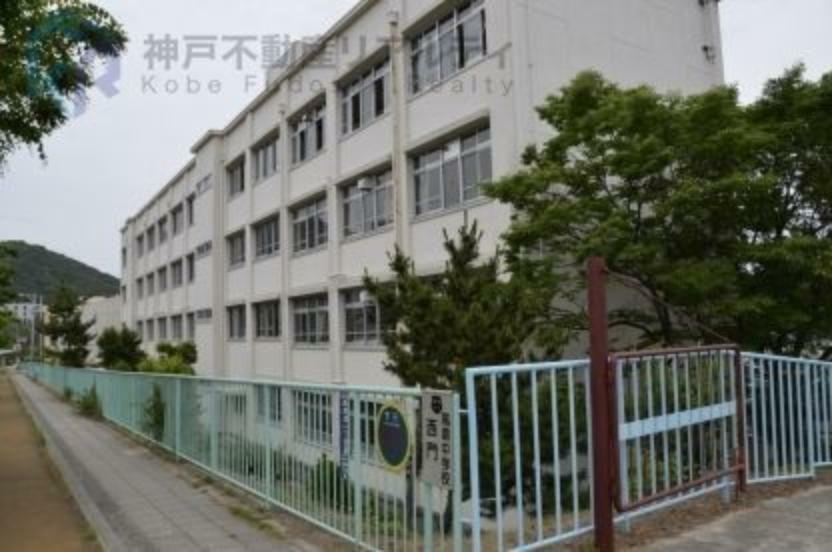 中学校 神戸市立高倉中学校 徒歩19分。