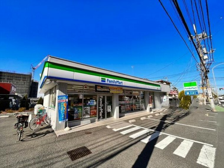 コンビニ ファミリーマート大原店 24時間営業のコンビニエンスストア