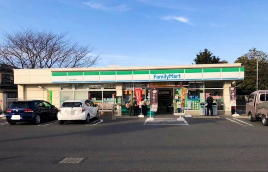 コンビニ ファミリーマート花見川畑町店