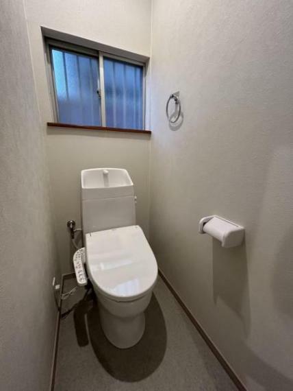 【リフォーム後】トイレはジャニス製の温水洗浄機能付きに新品交換しました。直接肌に触れるトイレは新品が嬉しいですよね。