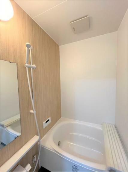 浴室 【浴室:リフォーム済】タイル張りの浴室は解体し、ユニットバスに新品しました。