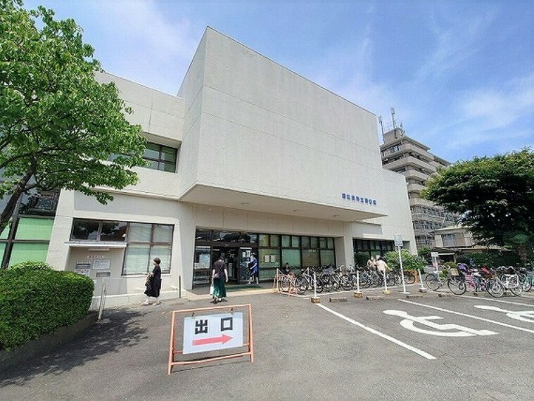 図書館 相模原市立図書館　距離約650m