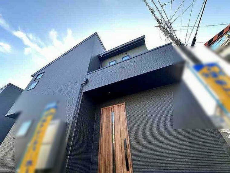 現況外観写真 建物が完成しましたので室内のご見学予約スタート。当日のご見学予約も大歓迎です。お気軽にご連絡ください。他にもインターネットに掲載していない情報も沢山ありますので、比較で併せてご見学ができます。