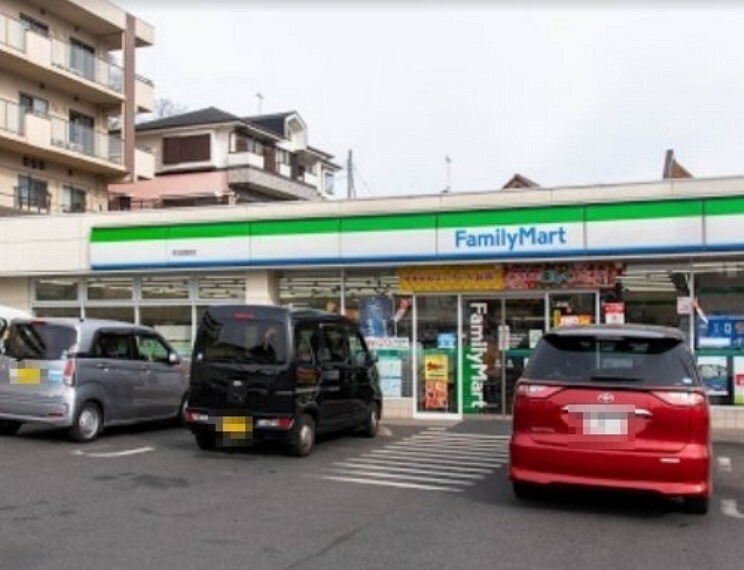 コンビニ 【コンビニエンスストア】ファミリーマート　町田図師店まで407m