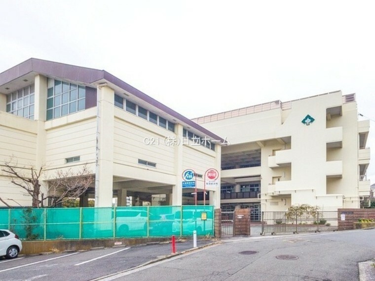 中学校 横浜市立森中学校 ～自らの将来に向け夢の実現と、自らの可能性を追求し、お互いの違いを認め、変化する社会を生きぬく人をつくります～