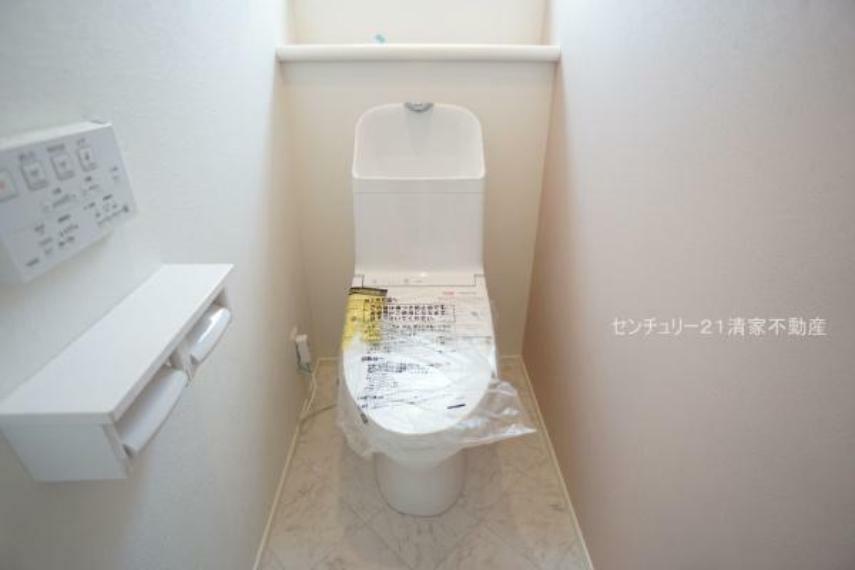 トイレ A棟:温水洗浄便座付きトイレ！（2024年01月撮影）