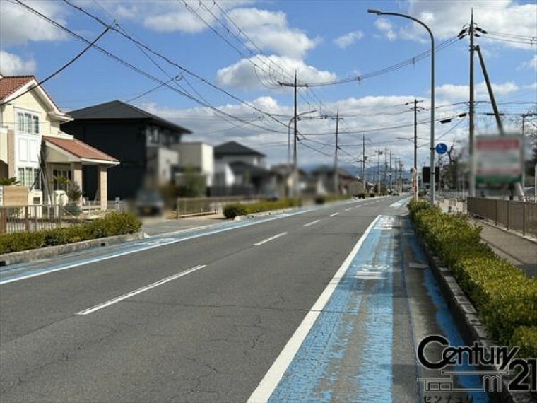 現況写真 ■現地撮影写真■前面道路16mの広々快適な広さです！