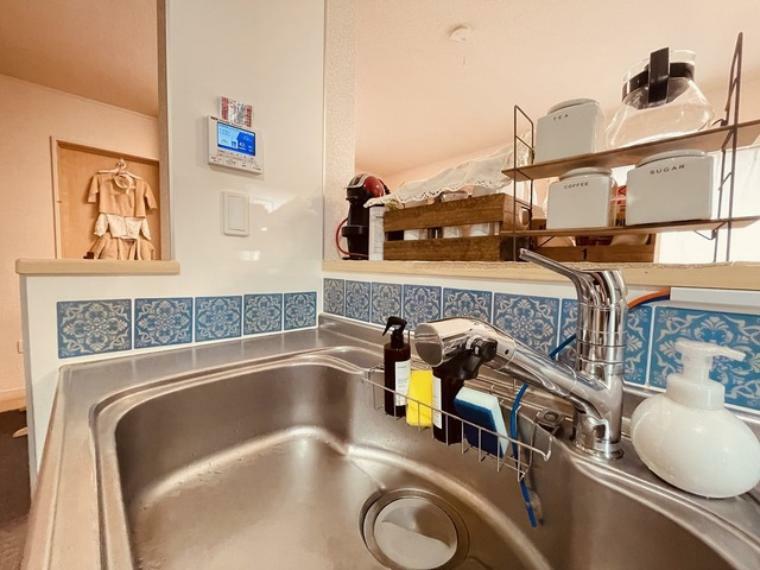 ダイニングキッチン 毎日の家事をサポートしてくれる食洗器も標準に装備。ちょっと嬉しい設備です